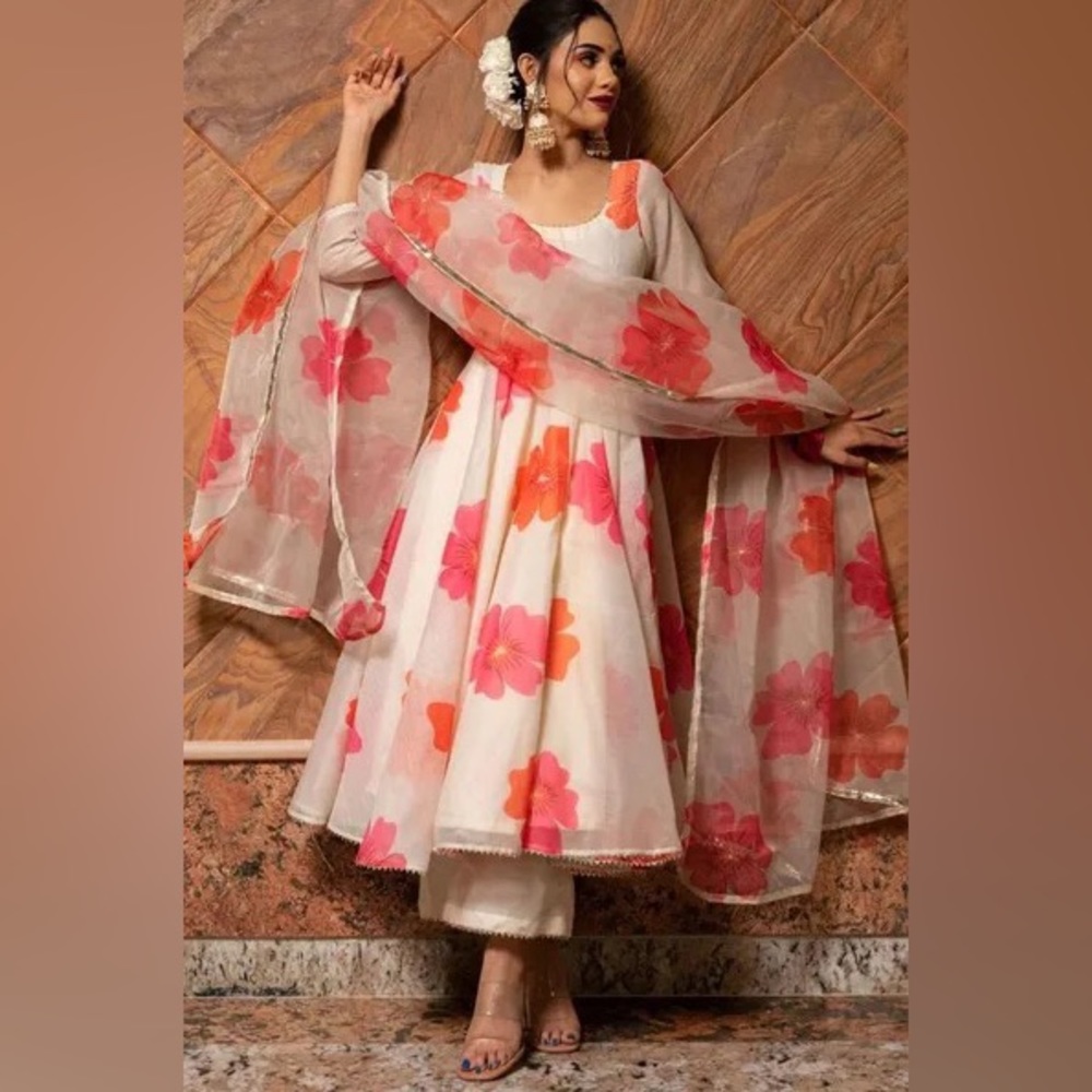 SOLD !Floral Shalwar Kameez NWOT